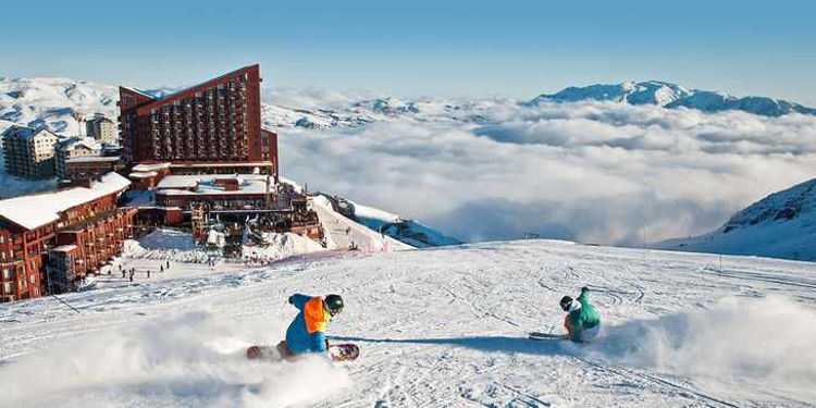 Imagen de Santiago con esqui en Valle Nevado