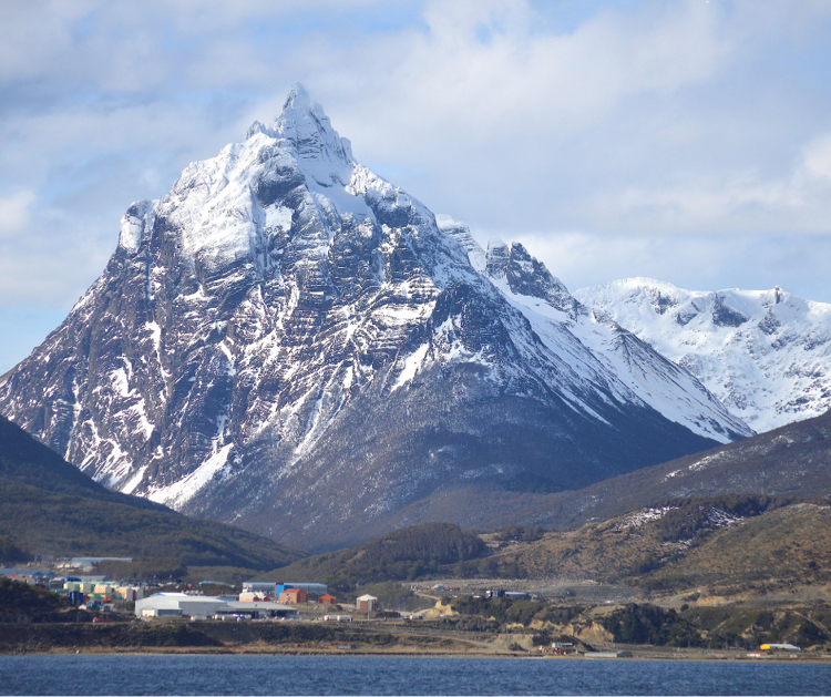 Imagen de Calafate & Ushuaia- Lugares confirmados con Aerolíneas desde Montevideo