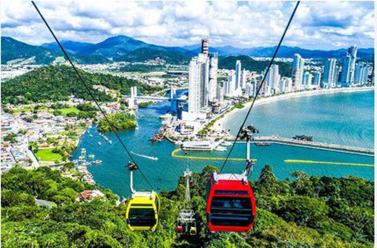 Imagen de Camboriú con Alquiler de Auto - Semana de Turismo 2026 - Charter AZUL 